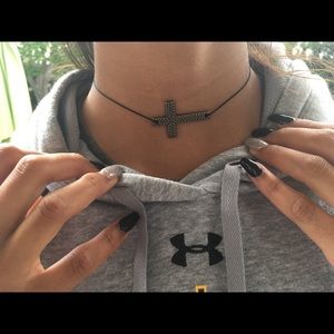 Cross Chocker